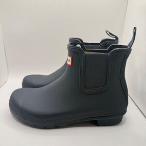 Hunter Woman's Navy Original Chelsea Waterproof Rain Boot- Size 8